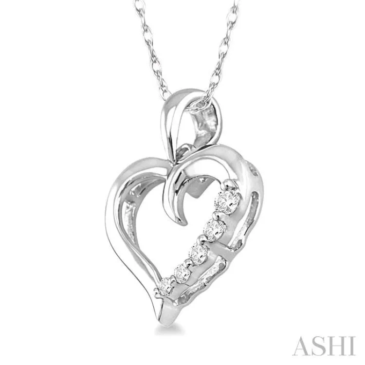 1/10 Ctw Round Cut Diamond Heart Shape Journey Pendant in 10K White Gold with Chain