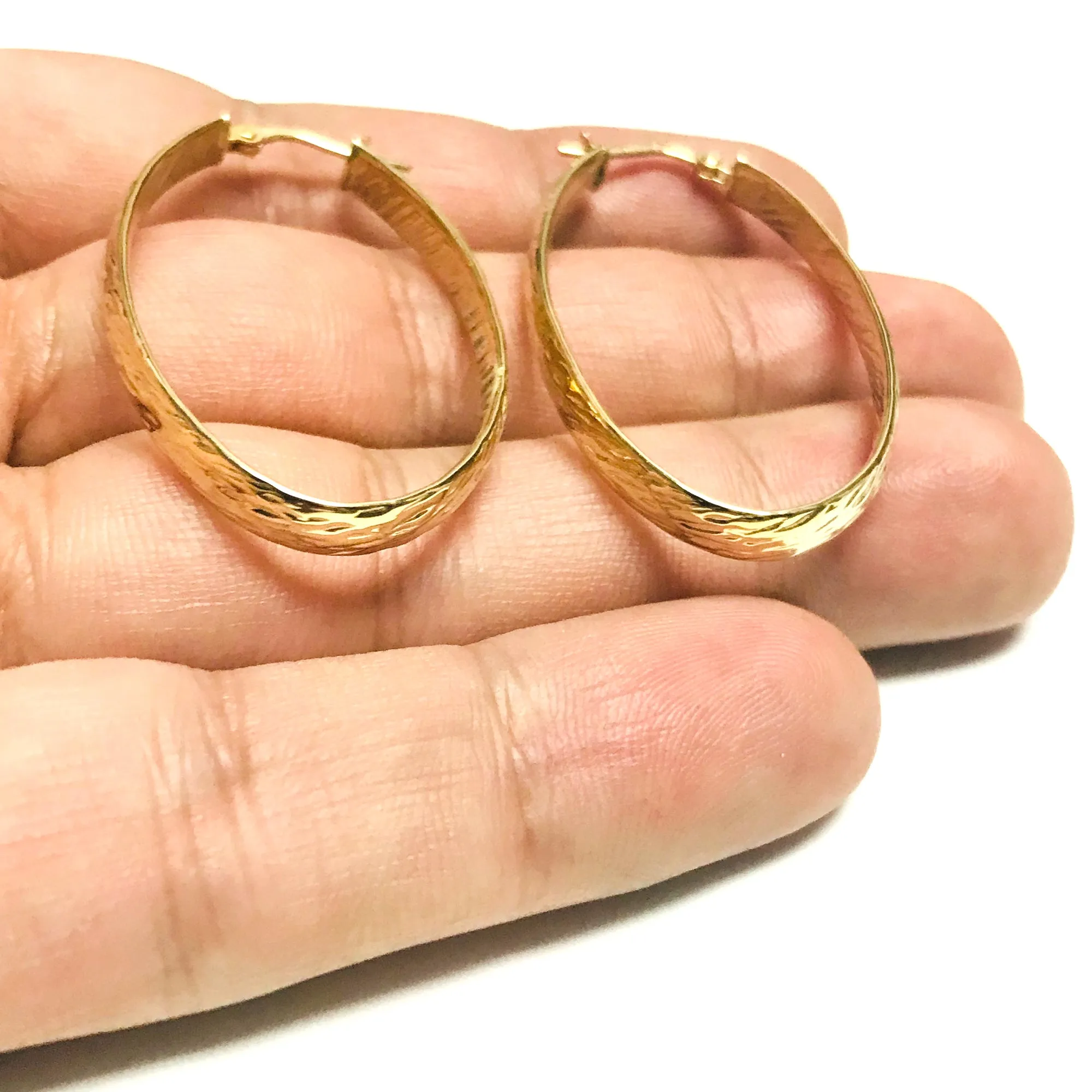 14K Yellow Gold Hammered Polished  Oval Hoop Earrings