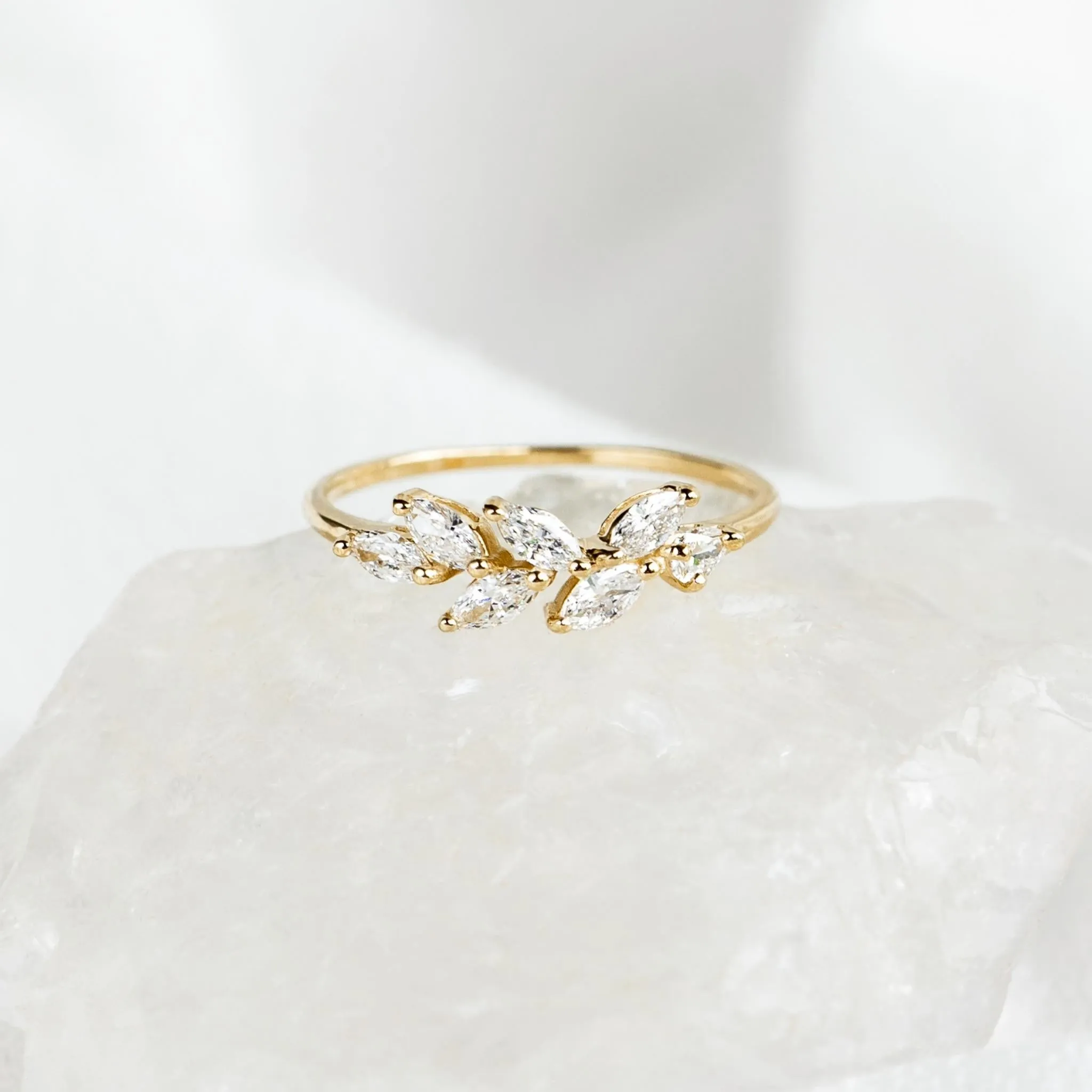 Diamond Leaf Ring 14k Gold - Freya