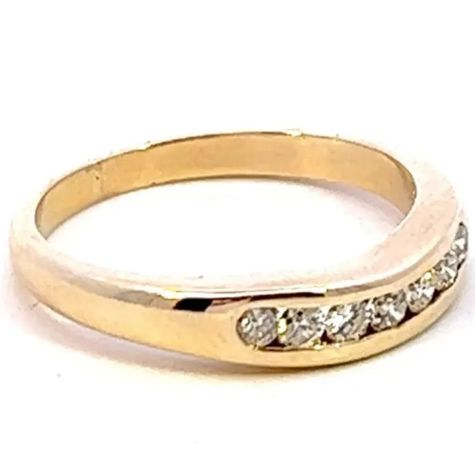 Elegant Yellow Gold Diamond Engagement/Wedding Ring - TDW 0.50ct