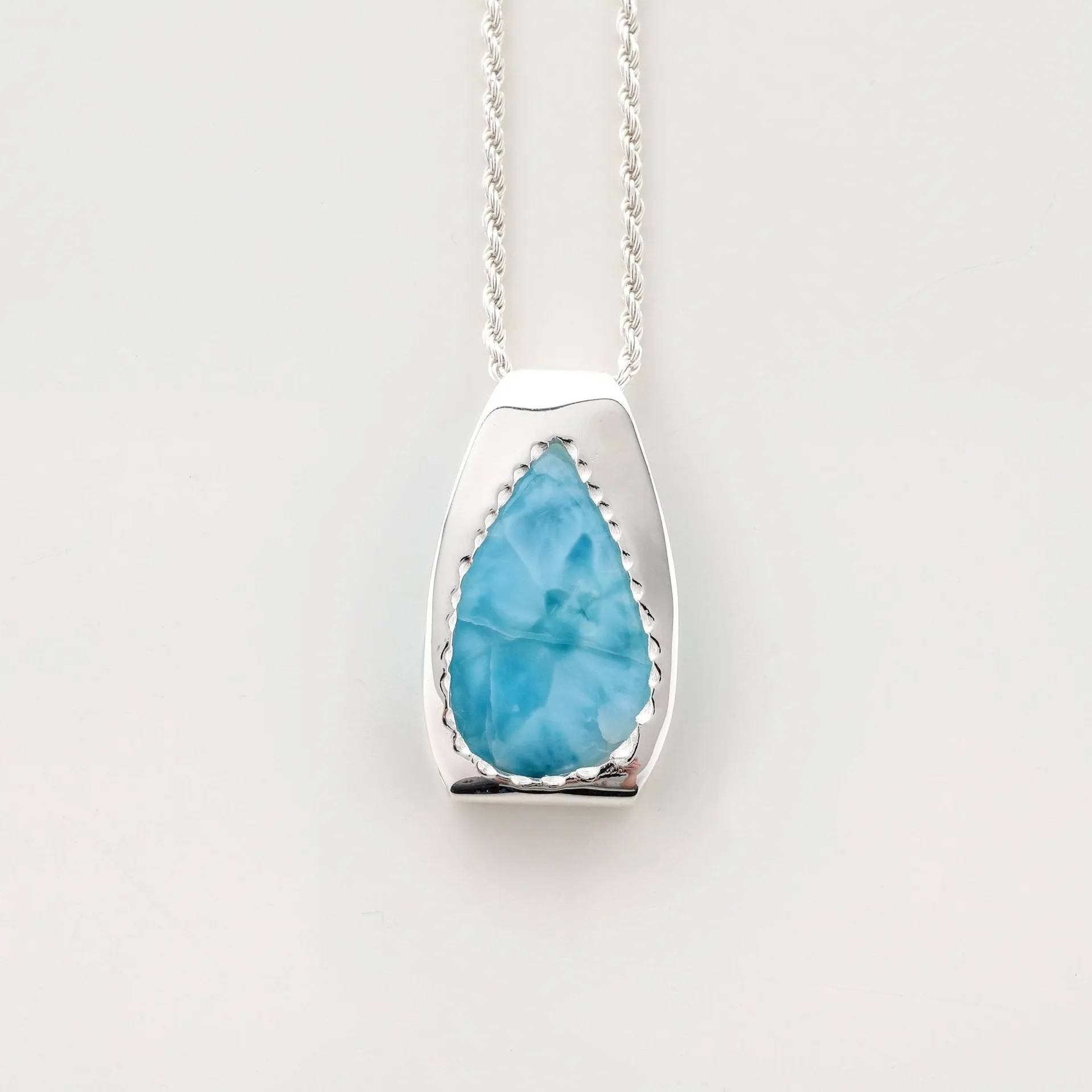 Larimar Pendant Pavona