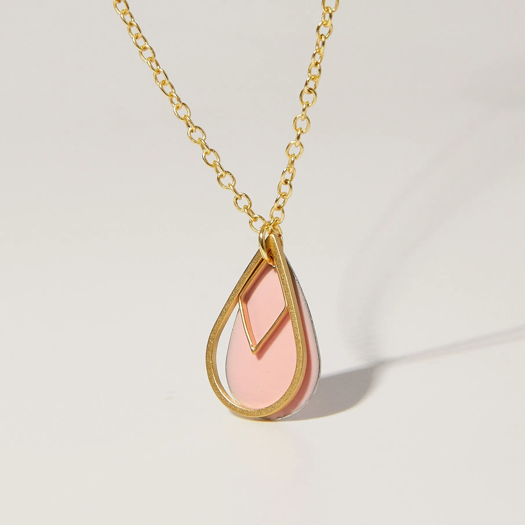 "Le Délice" Pink Teardrop Pendant Necklace