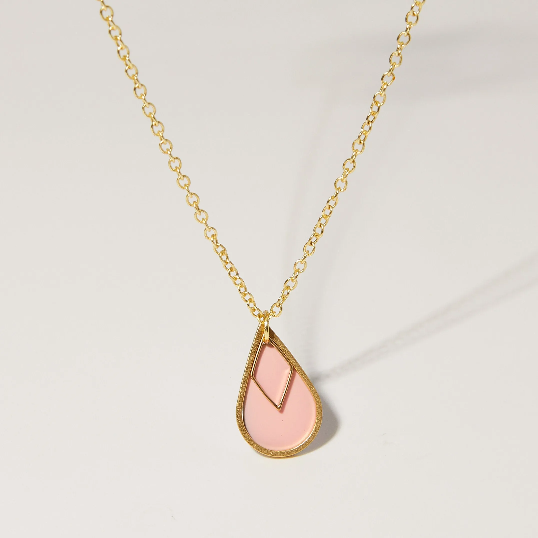 "Le Délice" Pink Teardrop Pendant Necklace