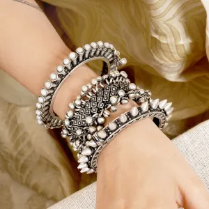 Teejh Arnika Pearl Stacked Bracelet set