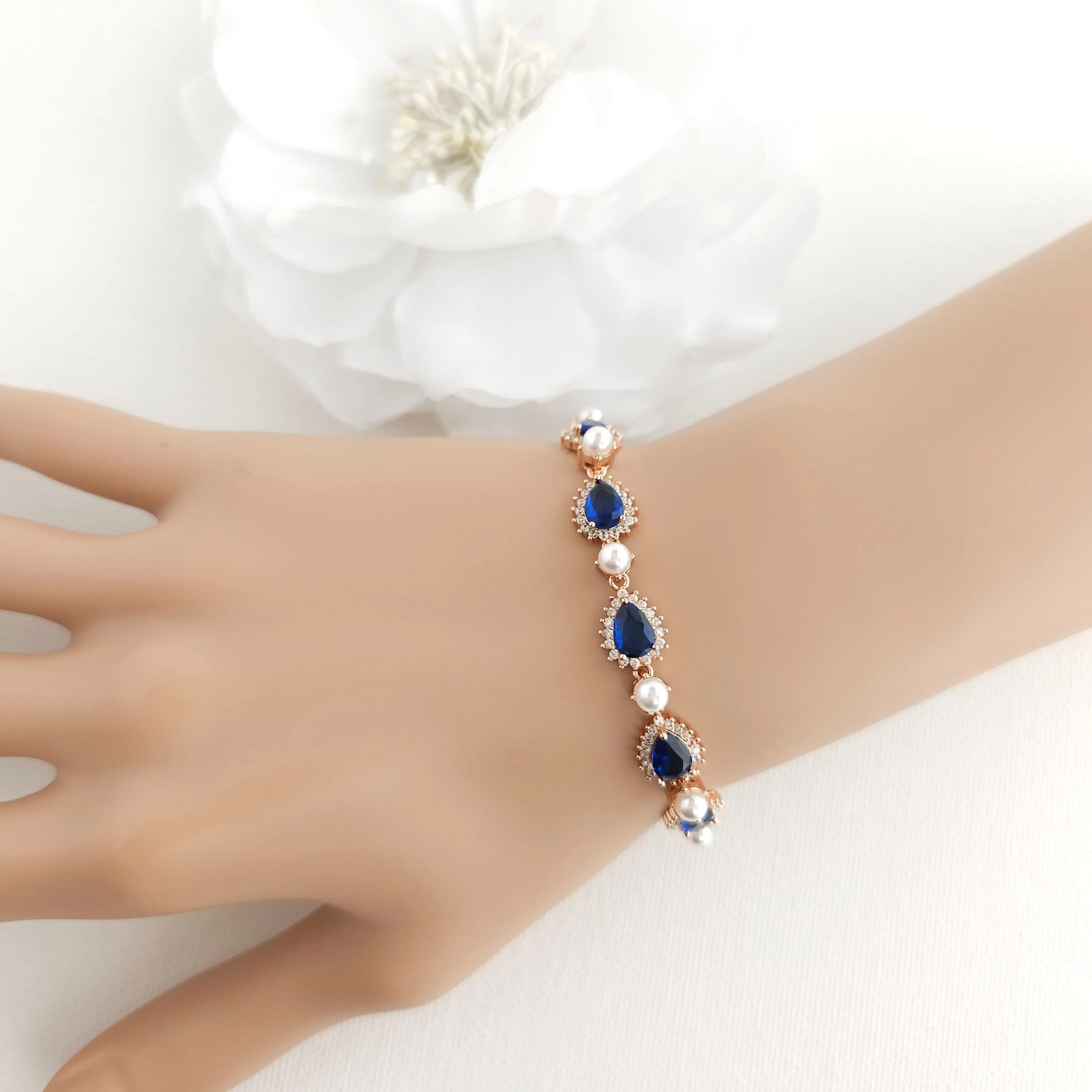 Women Blue Bracelet in Rose Gold with White Pearls-Aoi