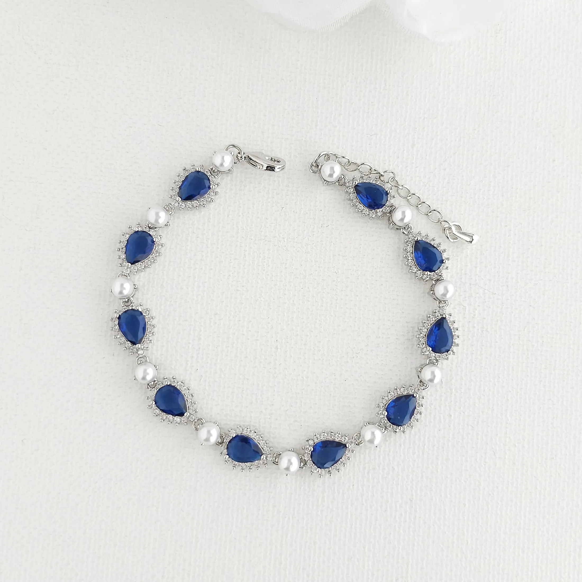 Women Blue Bracelet in Rose Gold with White Pearls-Aoi