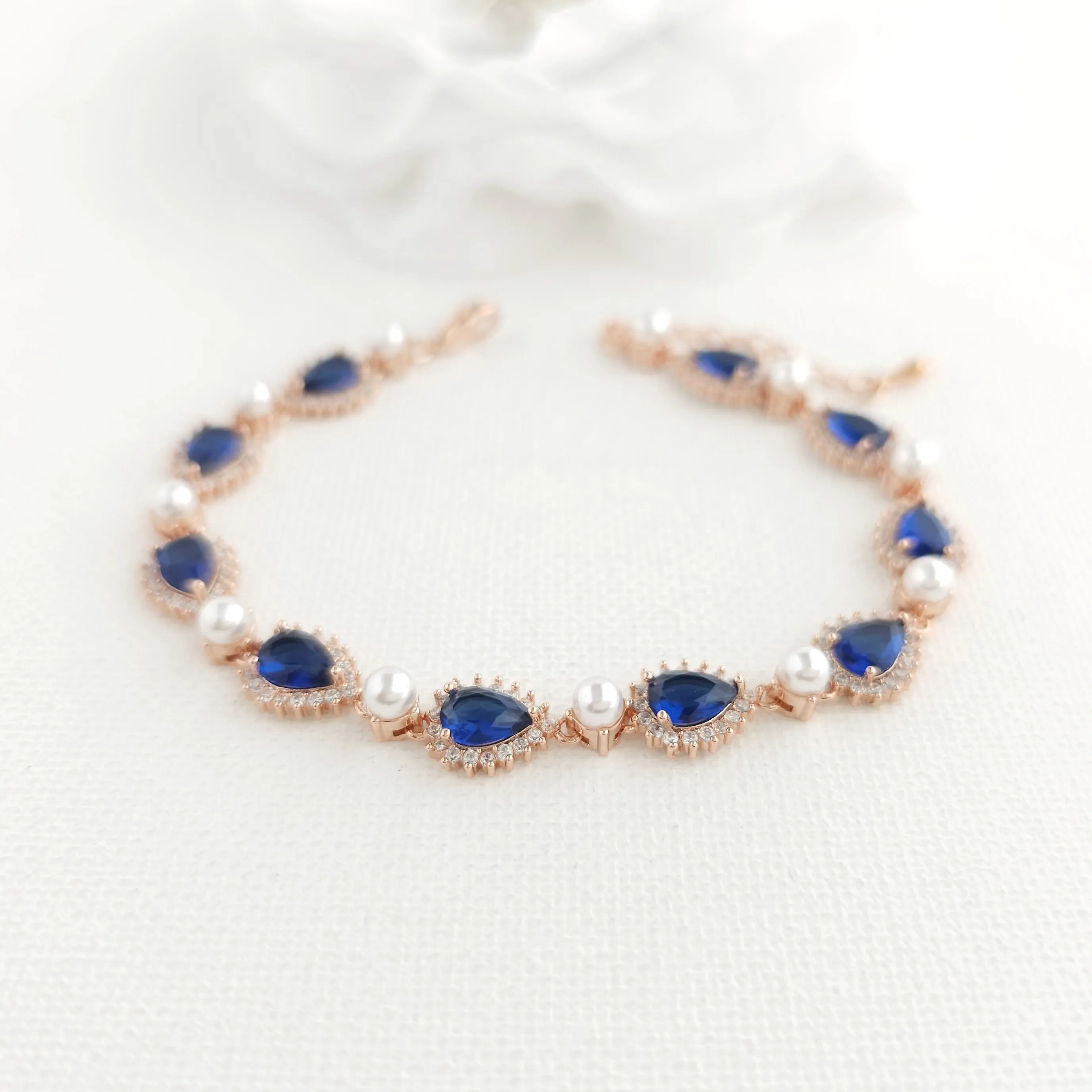 Women Blue Bracelet in Rose Gold with White Pearls-Aoi