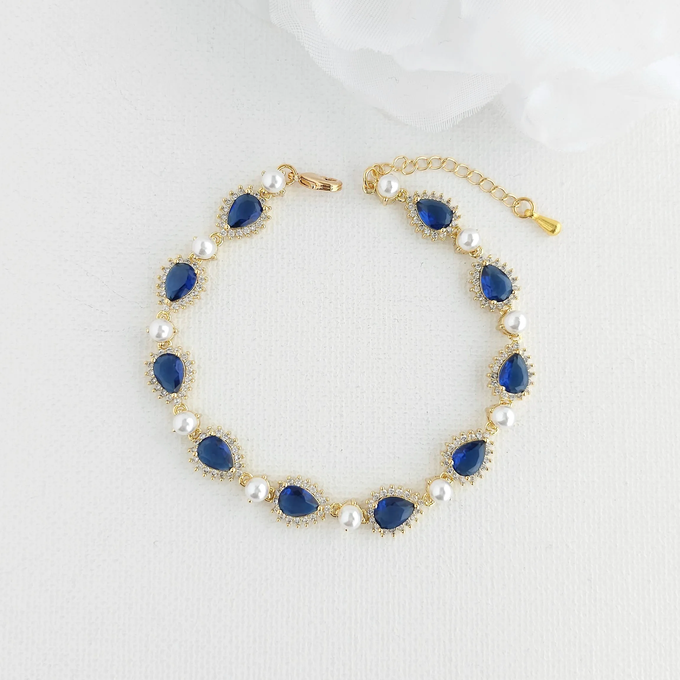 Women Blue Bracelet in Rose Gold with White Pearls-Aoi